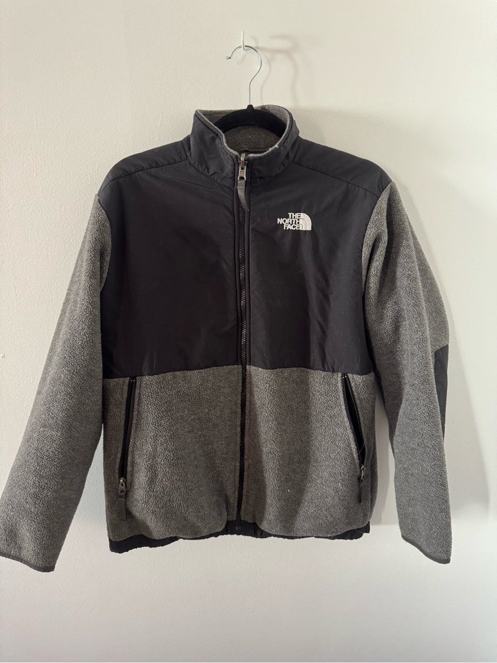 The North Face Gray and Black Lightweight Fleece Jacket